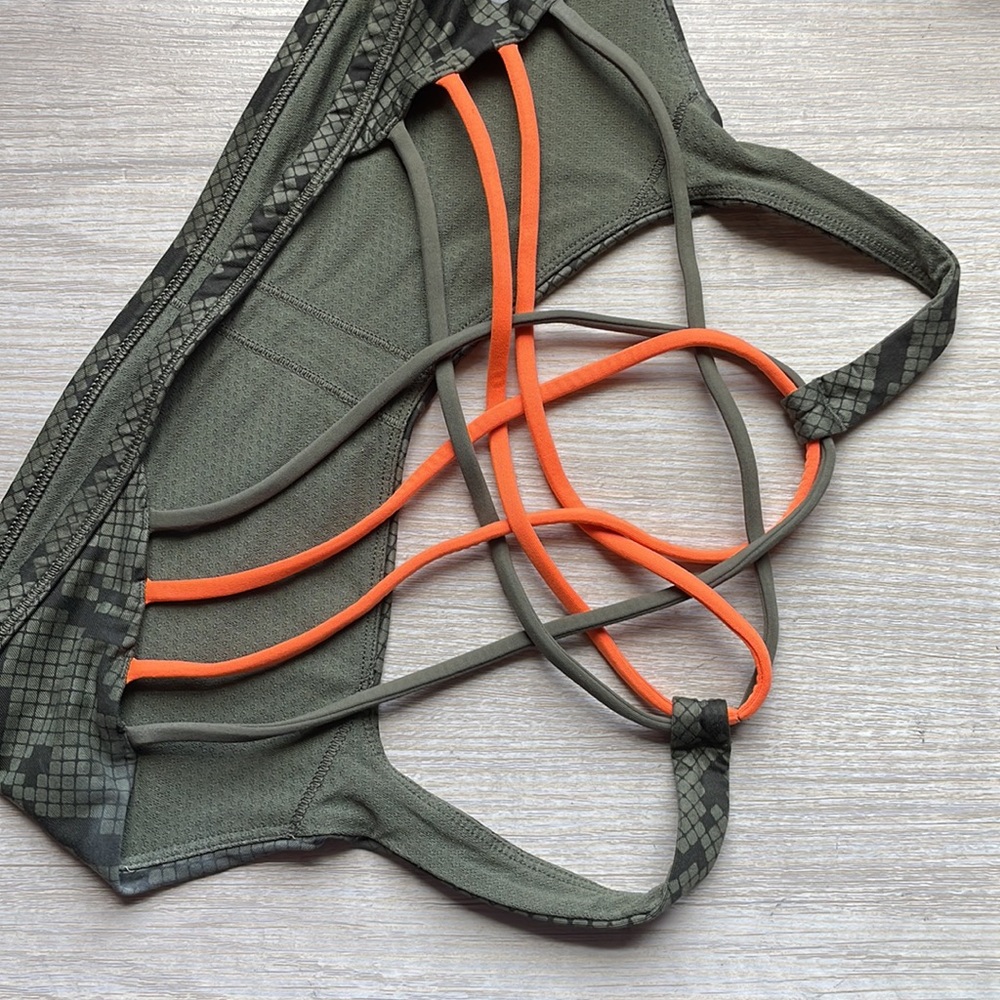 Lululemon Bra - Picture 11 of 12